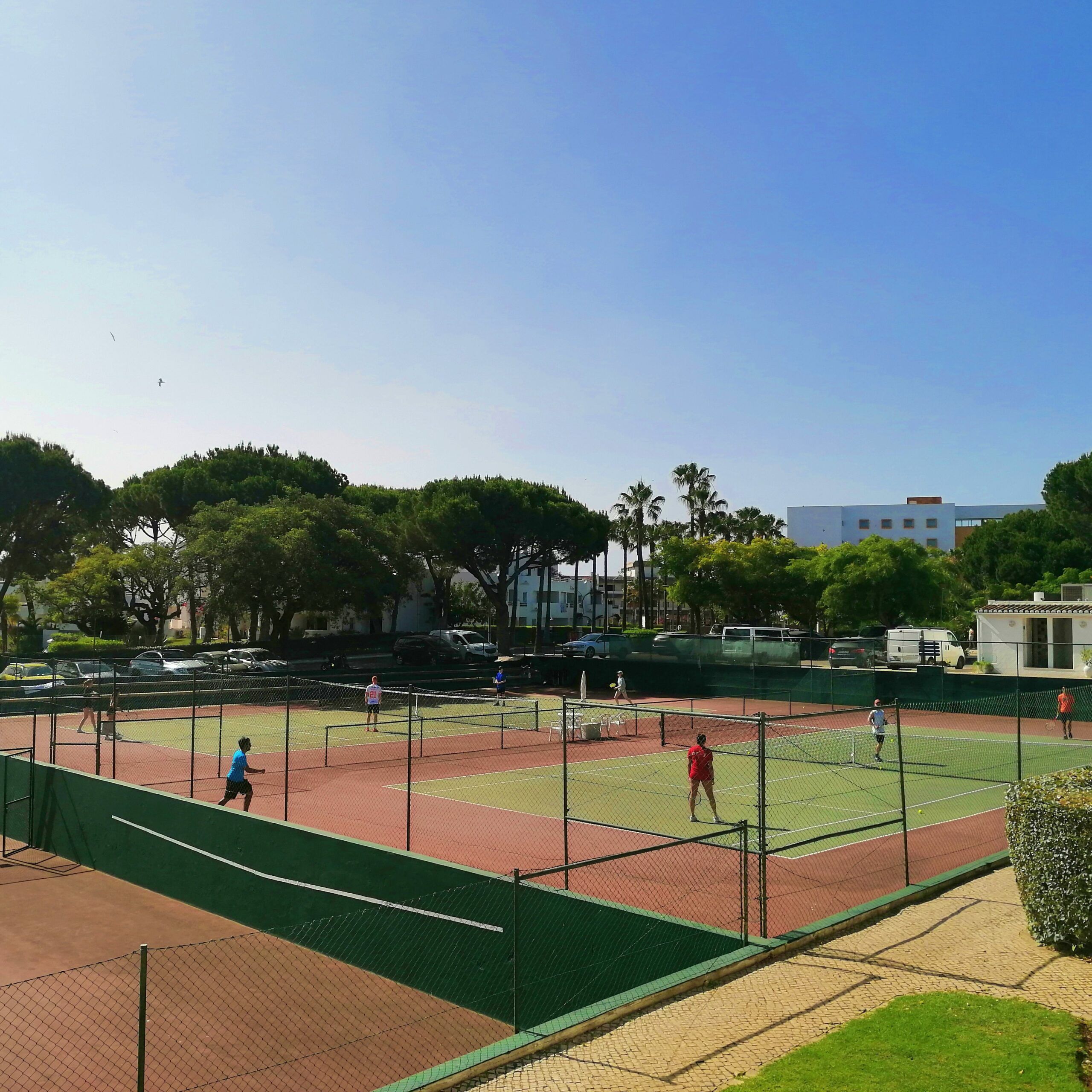 Tennis club facilities and courts at Albufeira Clube de Ténis